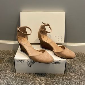 A new day wedge comfortable shoe
